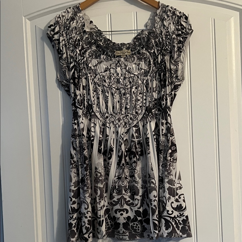 Live and Let Live boho Stretchy tunic Top Large